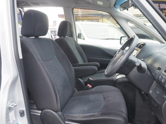 セレナ ４ＷＤ後期　２０Ｘ　ＳＤナビ　バックカメラ　１オーナー　禁煙　スマートキー　８人乗り　１５インチアルミ　両側オートクロージャードア　ＵＳＢオーディオ　ＳＤオーディオ　ＣＤ　クルコン　衝突軽減ブレーキ　レーンアシスト　横滑り防止　ｉ－ＳＴＯＰ　リアヒーター　ＥＴＣ（12枚目）