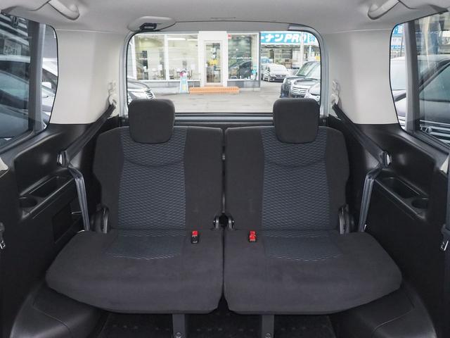 セレナ ４ＷＤ後期　２０Ｘ　ＳＤナビ　バックカメラ　１オーナー　禁煙　スマートキー　８人乗り　１５インチアルミ　両側オートクロージャードア　ＵＳＢオーディオ　ＳＤオーディオ　ＣＤ　クルコン　衝突軽減ブレーキ　レーンアシスト　横滑り防止　ｉ－ＳＴＯＰ　リアヒーター　ＥＴＣ（14枚目）