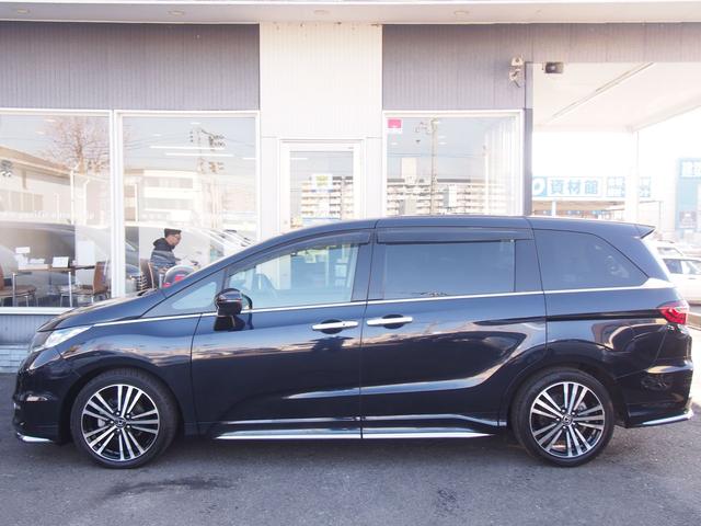 オデッセイ アブソルート　純正ナビ　フリップダウンモニター　両側電動ドア　７人　スマートキー　ハーフレザーシート　ＬＥＤライト　１８インチアルミ　Ｂｌｕｅｔｏｏｔｈ　ＨＤＭＩ　ＵＳＢ　ＤＶＤ　バックカメラ　クルコン　衝突軽減ブレーキ　横滑り防止　ｉ－Ｓｔｏｐ　ＥＴＣ　禁煙車（5枚目）