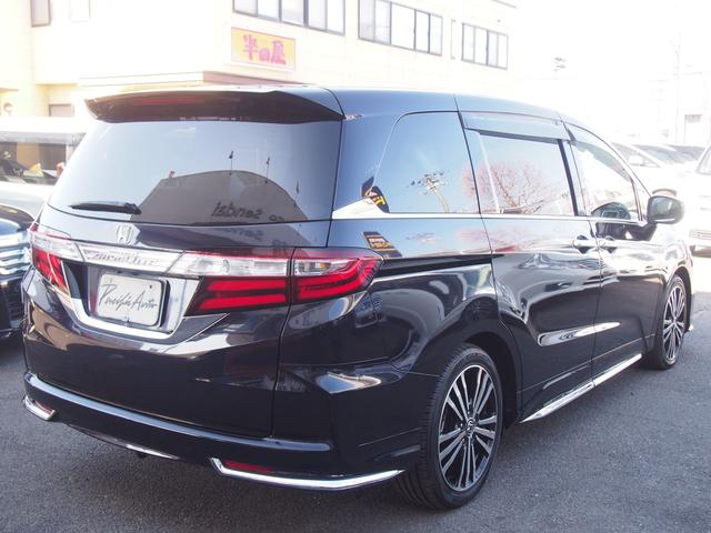 オデッセイ アブソルート　純正ナビ　フリップダウンモニター　両側電動ドア　７人　スマートキー　ハーフレザーシート　ＬＥＤライト　１８インチアルミ　Ｂｌｕｅｔｏｏｔｈ　ＨＤＭＩ　ＵＳＢ　ＤＶＤ　バックカメラ　クルコン　衝突軽減ブレーキ　横滑り防止　ｉ－Ｓｔｏｐ　ＥＴＣ　禁煙車（8枚目）