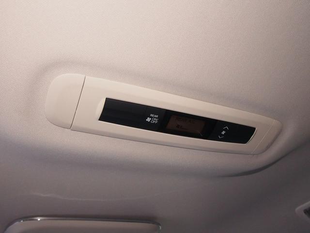 オデッセイ アブソルート　純正ナビ　フリップダウンモニター　両側電動ドア　７人　スマートキー　ハーフレザーシート　ＬＥＤライト　１８インチアルミ　Ｂｌｕｅｔｏｏｔｈ　ＨＤＭＩ　ＵＳＢ　ＤＶＤ　バックカメラ　クルコン　衝突軽減ブレーキ　横滑り防止　ｉ－Ｓｔｏｐ　ＥＴＣ　禁煙車（24枚目）