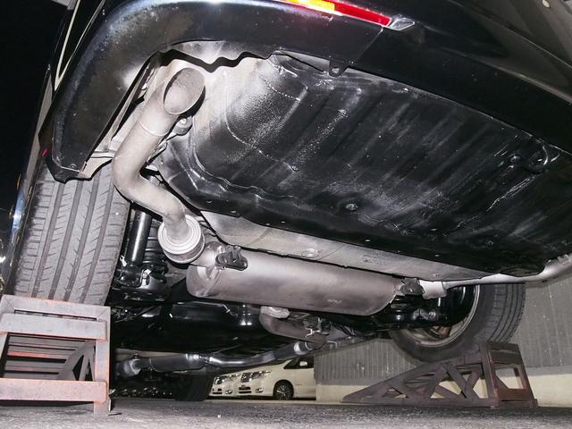 オデッセイ アブソルート　純正ナビ　フリップダウンモニター　両側電動ドア　７人　スマートキー　ハーフレザーシート　ＬＥＤライト　１８インチアルミ　Ｂｌｕｅｔｏｏｔｈ　ＨＤＭＩ　ＵＳＢ　ＤＶＤ　バックカメラ　クルコン　衝突軽減ブレーキ　横滑り防止　ｉ－Ｓｔｏｐ　ＥＴＣ　禁煙車（35枚目）