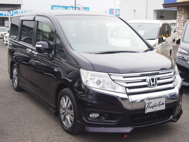 ステップワゴンスパーダ 後期　Ｚ　９型ナビ　後席モニター　両側電動ドア　新品黒革仕様　７人乗り　スマートキー　ＨＩＤライト　純正１６インチアルミ　革巻ハンドル　地デジＴＶ　ＵＳＢ　ＣＤ録音　ＤＶＤ　ＳＤ　バックカメラ　ＥＴＣ　クルコン　横滑り防止　ｉ－ＳＴＯＰ　関東１オーナー　禁煙車（6枚目）