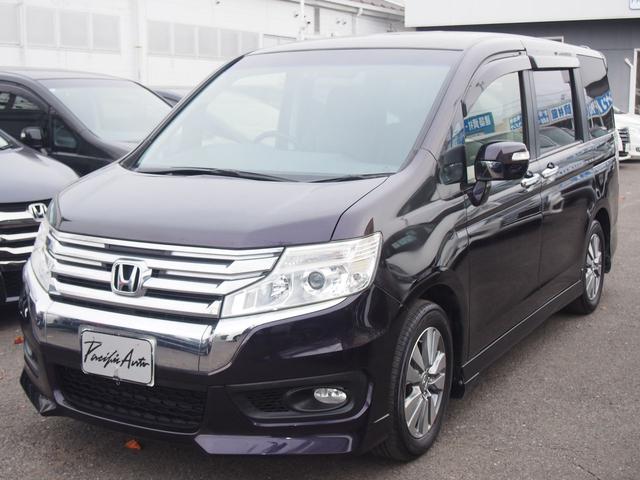 ステップワゴンスパーダ 後期　Ｚ　９型ナビ　後席モニター　両側電動ドア　新品黒革仕様　７人乗り　スマートキー　ＨＩＤライト　純正１６インチアルミ　革巻ハンドル　地デジＴＶ　ＵＳＢ　ＣＤ録音　ＤＶＤ　ＳＤ　バックカメラ　ＥＴＣ　クルコン　横滑り防止　ｉ－ＳＴＯＰ　関東１オーナー　禁煙車（7枚目）