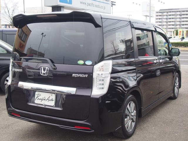 ステップワゴンスパーダ 後期　Ｚ　９型ナビ　後席モニター　両側電動ドア　新品黒革仕様　７人乗り　スマートキー　ＨＩＤライト　純正１６インチアルミ　革巻ハンドル　地デジＴＶ　ＵＳＢ　ＣＤ録音　ＤＶＤ　ＳＤ　バックカメラ　ＥＴＣ　クルコン　横滑り防止　ｉ－ＳＴＯＰ　関東１オーナー　禁煙車（8枚目）