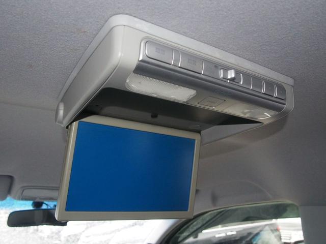 ステップワゴンスパーダ 後期　Ｚ　９型ナビ　後席モニター　両側電動ドア　新品黒革仕様　７人乗り　スマートキー　ＨＩＤライト　純正１６インチアルミ　革巻ハンドル　地デジＴＶ　ＵＳＢ　ＣＤ録音　ＤＶＤ　ＳＤ　バックカメラ　ＥＴＣ　クルコン　横滑り防止　ｉ－ＳＴＯＰ　関東１オーナー　禁煙車（20枚目）