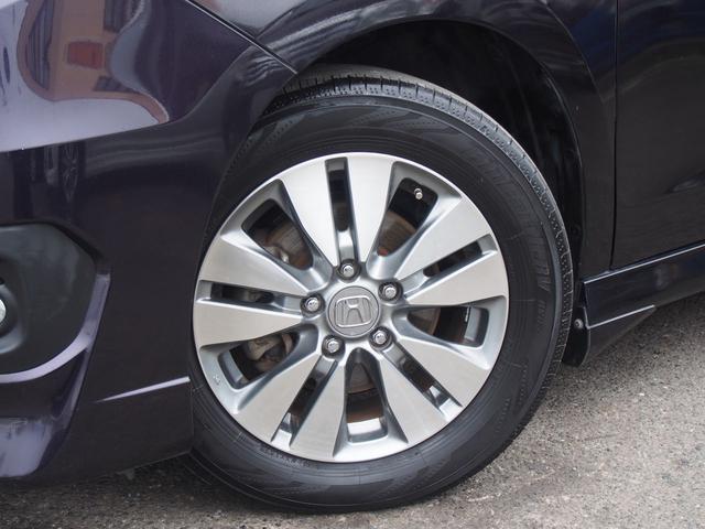 ステップワゴンスパーダ 後期　Ｚ　９型ナビ　後席モニター　両側電動ドア　新品黒革仕様　７人乗り　スマートキー　ＨＩＤライト　純正１６インチアルミ　革巻ハンドル　地デジＴＶ　ＵＳＢ　ＣＤ録音　ＤＶＤ　ＳＤ　バックカメラ　ＥＴＣ　クルコン　横滑り防止　ｉ－ＳＴＯＰ　関東１オーナー　禁煙車（25枚目）