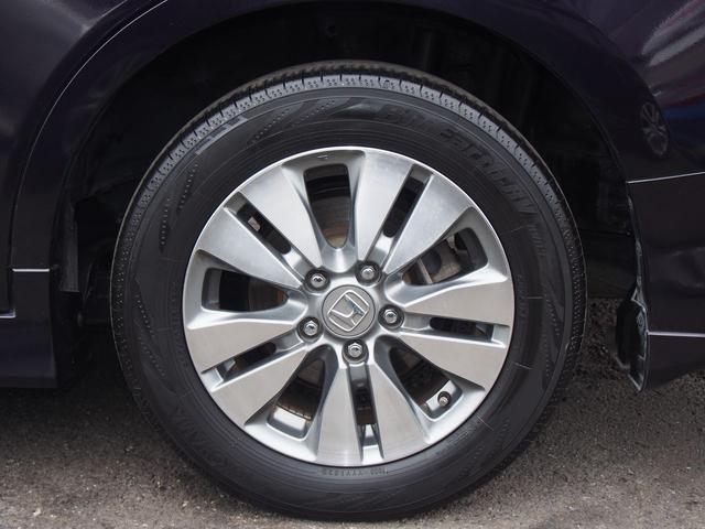 ステップワゴンスパーダ 後期　Ｚ　９型ナビ　後席モニター　両側電動ドア　新品黒革仕様　７人乗り　スマートキー　ＨＩＤライト　純正１６インチアルミ　革巻ハンドル　地デジＴＶ　ＵＳＢ　ＣＤ録音　ＤＶＤ　ＳＤ　バックカメラ　ＥＴＣ　クルコン　横滑り防止　ｉ－ＳＴＯＰ　関東１オーナー　禁煙車（27枚目）