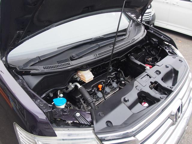 ステップワゴンスパーダ 後期　Ｚ　９型ナビ　後席モニター　両側電動ドア　新品黒革仕様　７人乗り　スマートキー　ＨＩＤライト　純正１６インチアルミ　革巻ハンドル　地デジＴＶ　ＵＳＢ　ＣＤ録音　ＤＶＤ　ＳＤ　バックカメラ　ＥＴＣ　クルコン　横滑り防止　ｉ－ＳＴＯＰ　関東１オーナー　禁煙車（31枚目）