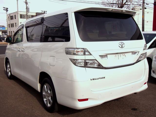 ヴェルファイア ４ＷＤ　２．４Ｘ　ＨＤＤナビ　ＡＬＰＩＮＥモニター　電動ドア　エンジンオイル消費対策済　８人　スマートキー　ＨＩＤ　ウッドコンビハン　Ｂｌｕｅｔｏｏｔｈ　ＤＶＤ　ＣＤ　バックカメラ　コーナーセンサー　リアヒーター　横滑り防止　エンスタ　ＥＴＣ　１オーナー　禁煙車（9枚目）