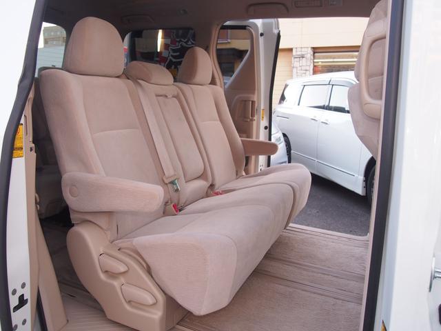 ヴェルファイア ４ＷＤ　２．４Ｘ　ＨＤＤナビ　ＡＬＰＩＮＥモニター　電動ドア　エンジンオイル消費対策済　８人　スマートキー　ＨＩＤ　ウッドコンビハン　Ｂｌｕｅｔｏｏｔｈ　ＤＶＤ　ＣＤ　バックカメラ　コーナーセンサー　リアヒーター　横滑り防止　エンスタ　ＥＴＣ　１オーナー　禁煙車（13枚目）