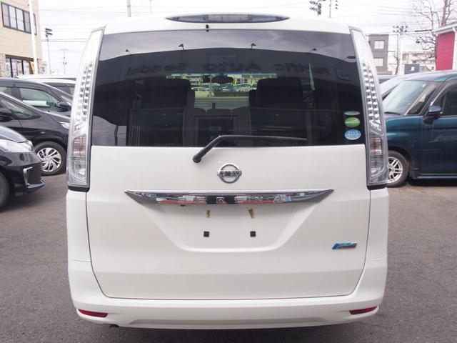 セレナ ２０Ｇ　ＳＨＶ　８型ナビ　１１型後席モニター　両側電動ドア　ハーフレザー　スマートキー　地デジＴＶ　Ｂｌｕｅｔｏｏｔｈ　ＤＶＤ　ＣＤ録音　ＳＤ　クルコン　横滑り防止　衝突軽減ブレーキ　レーンアシスト　バックカメラ　リアヒーター　ＥＴＣ　禁煙車　関東１オーナー（3枚目）