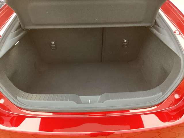 ＭＡＺＤＡ３ファストバック １．５　１５Ｓ　ツーリング　４ＷＤ　３６０度モニター／ＥＴＣ／キーレス／ＣＤ／ＤＶＤプレー（12枚目）
