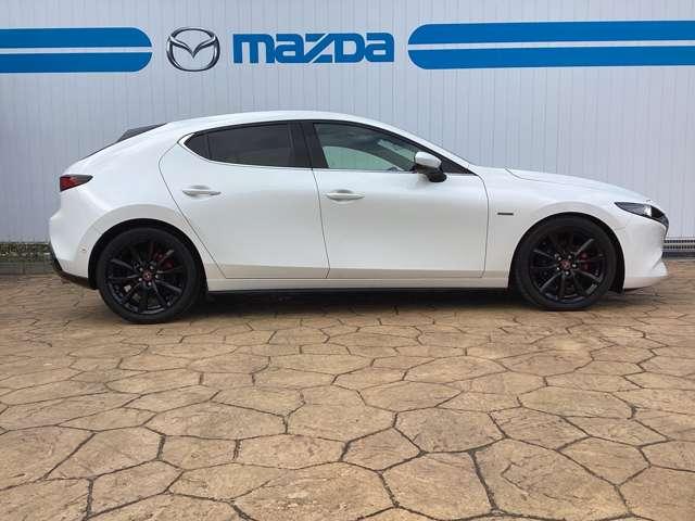 MAZDA3ファストバック 1.5 15S 100周年 特別記念車 衝突軽減ブレーキ(6枚目)