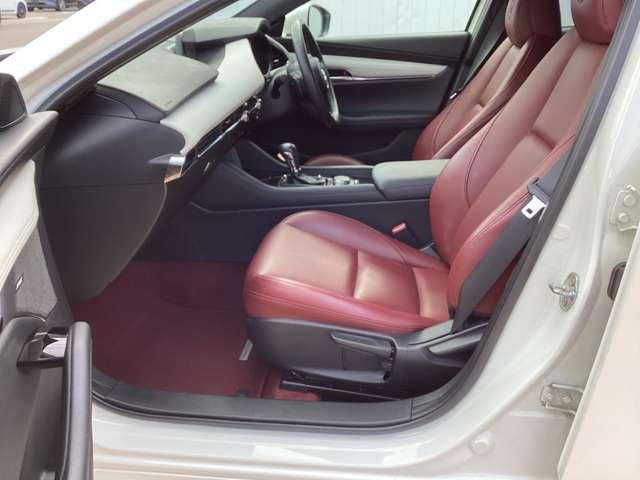 MAZDA3ファストバック 1.5 15S 100周年 特別記念車 衝突軽減ブレーキ(17枚目)