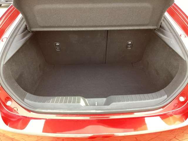 ＭＡＺＤＡ３ファストバック １．５　１５Ｓ　ツーリング　衝突軽減ブレーキ（12枚目）