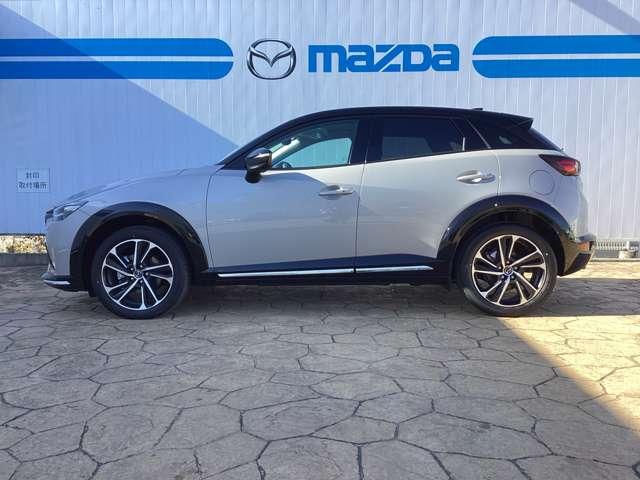 CX-3 1.5 15S ビビッド モノトーン 4WD(2枚目)