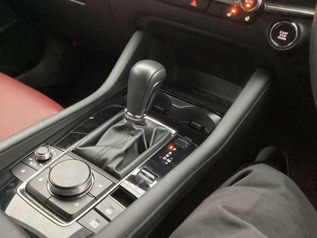 �X�J�C�A�N�e�B�u�U�`�s�A�X���[�Y�Ȕ��i�ƃ_�C���N�g�ȃV�t�g�t�B�[�����������܂����B�^�]�̂��₷�����X�ɍۗ����܂��B