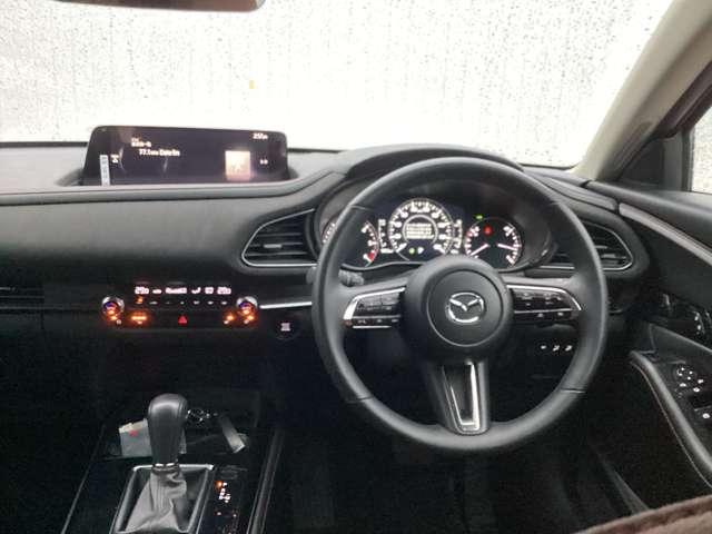 �l�Ԃ𒆐S�Ƃ��邱�Ƃ��d�������C���e���A�f�U�C���ŁA���ɑ厖�ɂ����̂̓N���}�Ƃ̈�̊���������S�n�悢��܂ꊴ�ł��B