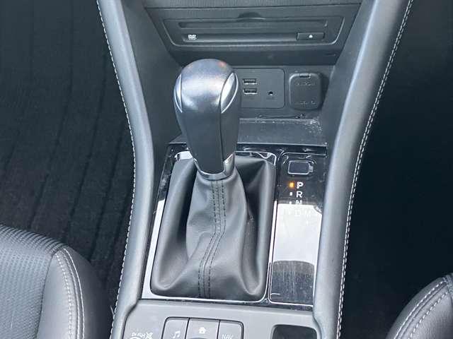 �X�J�C�A�N�e�B�u�h���C�u�i�U���`�s�j���ځ􊊂炩�ȉ����A�X���[�Y�ȕϑ��A�_�C���N�g���̂���V�t�g�t�B�[���Ƃ����A�]���̑S�Ẵg�����X�~�b�V�����̃����b�g���W�񂵂܂�����