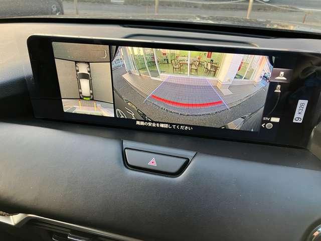 �y�R�U�O°�r���[�E���j�^�[�z�S���ʃJ���������B�h���C�o�[����͌����Ȃ��̈�̊댯�F�m���T�|�[�g����V�X�e���B�f���́A�h���C�o�[�������I�ɗ����ł���悤�l�Ԃ̖ڂƔ]�̓����Ɋ�Â��݌v����Ă��܂��B