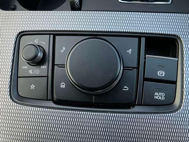 �V�t�g���ɂ́A�}�c�_�R�l�N�g�p�̃R�}���_�[��ݒu�B�T�C�h�u���[�L�̓X�C�b�`���y�d���p�[�L���O�z�A�M���҂��Ȃǂł̒�ԕێ����s���y�I�[�g�z�[���h�z�Ȃǂ��V�Ԏ��W�������ł���