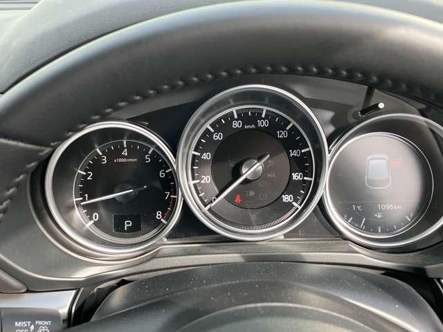 ���s�����̉摜�ł��I�@���S�ƐM���̉摜�ł��B�i�����X����[�Ԏ��ɂ͓W���̈ړ��␮�����Ŏ኱�������i��ł���ꍇ���������܂��j