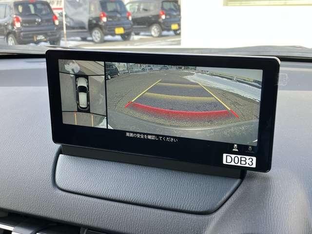 �y�R�U�O°�r���[�E���j�^�[�z�S���ʃJ���������B�h���C�o�[����͌����Ȃ��̈�̊댯�F�m���T�|�[�g����V�X�e���B�f���́A�h���C�o�[�������I�ɗ����ł���悤�l�Ԃ̖ڂƔ]�̓����Ɋ�Â��݌v����Ă��܂��B