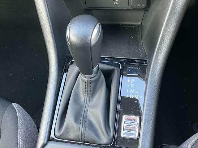 �X�J�C�A�N�e�B�u�h���C�u�i�U���`�s�j���ځ􊊂炩�ȉ����A�X���[�Y�ȕϑ��A�_�C���N�g���̂���V�t�g�t�B�[���Ƃ����A�]���̑S�Ẵg�����X�~�b�V�����̃����b�g���W�񂵂܂�����