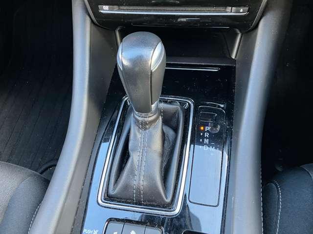 �X�J�C�A�N�e�B�u�h���C�u�i�U���`�s�j���ځ􊊂炩�ȉ����A�X���[�Y�ȕϑ��A�_�C���N�g���̂���V�t�g�t�B�[���Ƃ����A�]���̑S�Ẵg�����X�~�b�V�����̃����b�g���W�񂵂܂�����