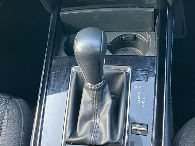 �X�J�C�A�N�e�B�u�h���C�u�i�U���`�s�j���ځ􊊂炩�ȉ����A�X���[�Y�ȕϑ��A�_�C���N�g���̂���V�t�g�t�B�[���Ƃ����A�]���̑S�Ẵg�����X�~�b�V�����̃����b�g���W�񂵂܂�����