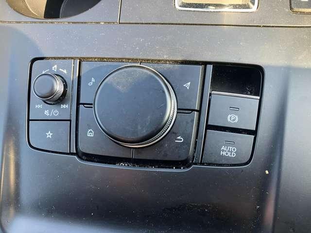 �V�t�g���ɂ́A�}�c�_�R�l�N�g�p�̃R�}���_�[��ݒu�B�T�C�h�u���[�L�̓X�C�b�`���y�d���p�[�L���O�z�A�M���҂��Ȃǂł̒�ԕێ����s���y�I�[�g�z�[���h�z�Ȃǂ��V�Ԏ��W�������ł���