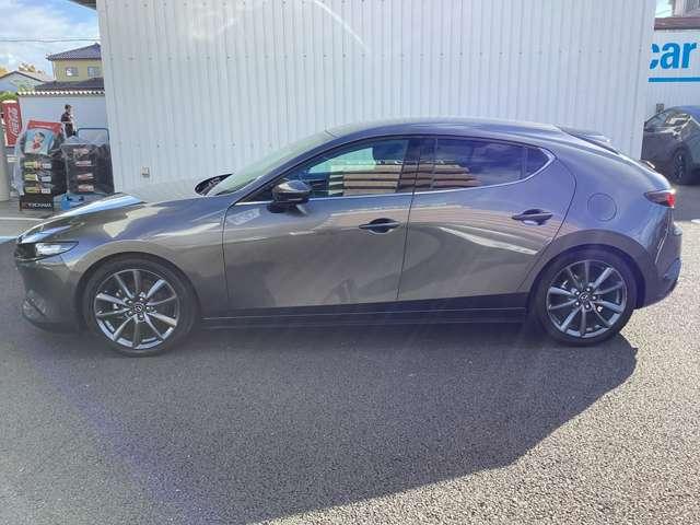 MAZDA3ファストバック 15Sツーリング マニュアル車 360°カメラ ラジオ付きCD(9枚目)