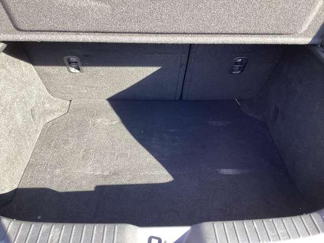 MAZDA3ファストバック 15Sツーリング マニュアル車 360°カメラ ラジオ付きCD(11枚目)