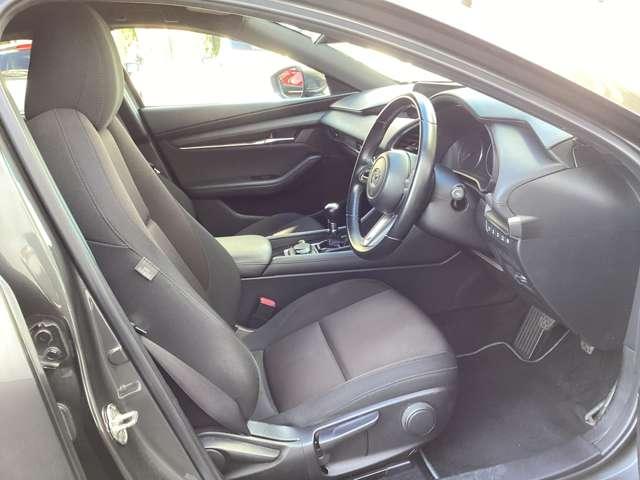 MAZDA3ファストバック 15Sツーリング マニュアル車 360°カメラ ラジオ付きCD(15枚目)