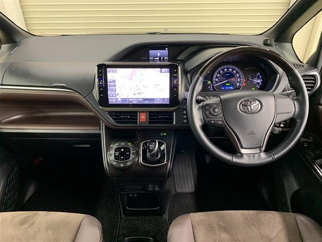 エスクァイア ハイブリッドGi プレミアムパッケージ フルセグ メモリーナビ DVD再生 後席モニター バックカメラ 衝突被害軽減システム ETC ドラレコ 両側電動スライド LEDヘッドランプ 乗車定員7人 3列シート ワンオーナー(7枚目)