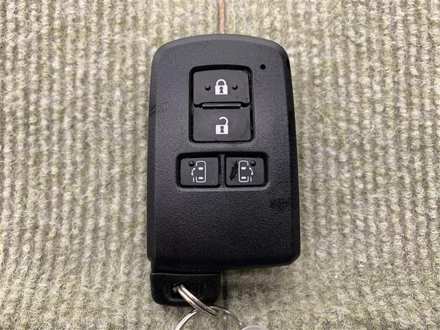 エスクァイア ハイブリッドGi プレミアムパッケージ フルセグ メモリーナビ DVD再生 後席モニター バックカメラ 衝突被害軽減システム ETC ドラレコ 両側電動スライド LEDヘッドランプ 乗車定員7人 3列シート ワンオーナー(18枚目)