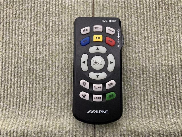 エスクァイア ハイブリッドGi プレミアムパッケージ フルセグ メモリーナビ DVD再生 後席モニター バックカメラ 衝突被害軽減システム ETC ドラレコ 両側電動スライド LEDヘッドランプ 乗車定員7人 3列シート ワンオーナー(19枚目)