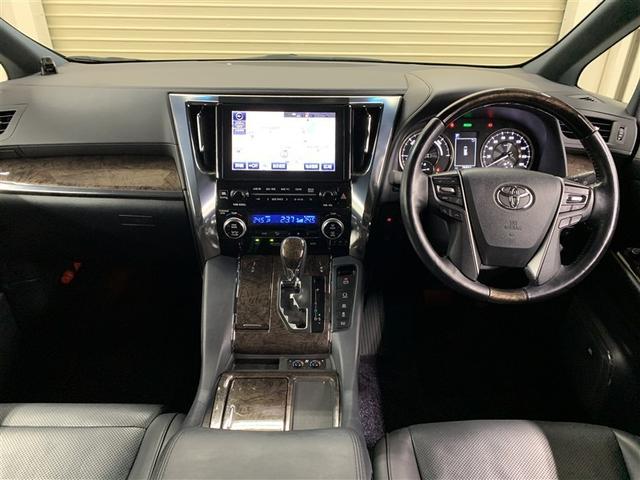 アルファードハイブリッド エグゼクティブラウンジ 革シート サンルーフ 4WD フルセグ メモリーナビ DVD再生 ミュージックプレイヤー接続可 後席モニター バックカメラ 衝突被害軽減システム ETC ドラレコ 両側電動スライド LEDヘッドランプ(7枚目)