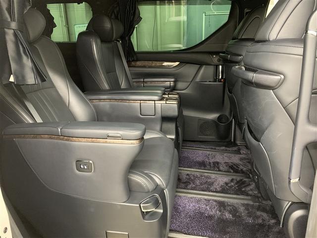 アルファードハイブリッド エグゼクティブラウンジ 革シート サンルーフ 4WD フルセグ メモリーナビ DVD再生 ミュージックプレイヤー接続可 後席モニター バックカメラ 衝突被害軽減システム ETC ドラレコ 両側電動スライド LEDヘッドランプ(9枚目)