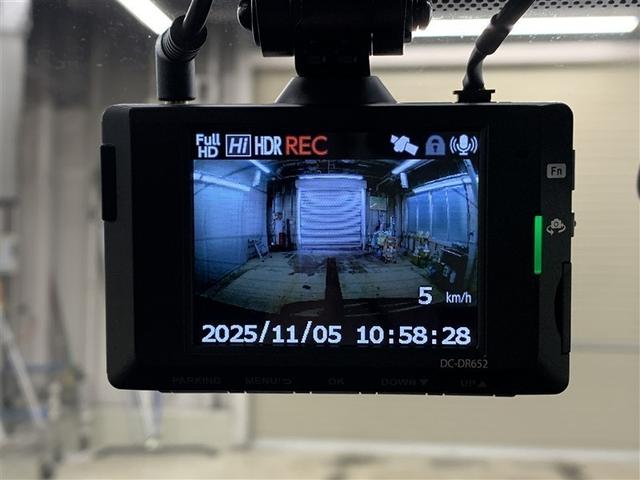 ヴィッツ Ｆ　ワンセグ　メモリーナビ　ミュージックプレイヤー接続可　バックカメラ　衝突被害軽減システム　ドラレコ　ワンオーナー　アイドリングストップ（19枚目）