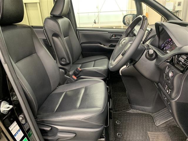 エスクァイア Ｇｉ　４ＷＤ　フルセグ　メモリーナビ　ＤＶＤ再生　バックカメラ　衝突被害軽減システム　ＥＴＣ　ドラレコ　両側電動スライド　ＬＥＤヘッドランプ　乗車定員７人　３列シート　ワンオーナー　アイドリングストップ（8枚目）