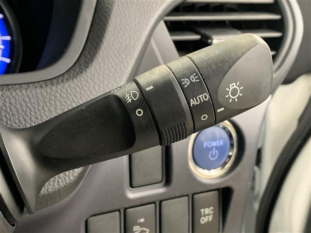 ヴォクシー ハイブリッドＶ　ＥＴＣ　電動スライドドア　ＬＥＤヘッドランプ　乗車定員７人　３列シート（22枚目）