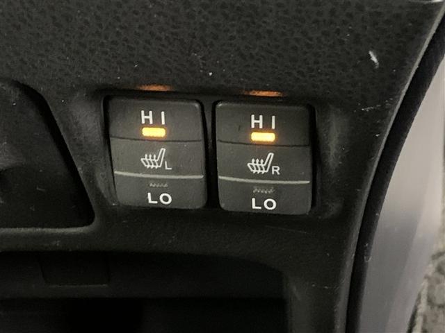 ヴォクシー ハイブリッドＶ　ＥＴＣ　電動スライドドア　ＬＥＤヘッドランプ　乗車定員７人　３列シート（27枚目）