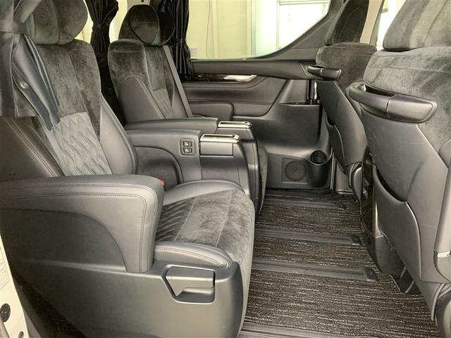 アルファード ２．５Ｓ　Ｃパッケージ　４ＷＤ　フルセグ　メモリーナビ　ＤＶＤ再生　後席モニター　バックカメラ　衝突被害軽減システム　ＥＴＣ　ドラレコ　両側電動スライド　ＬＥＤヘッドランプ　乗車定員７人　３列シート　ワンオーナー（10枚目）