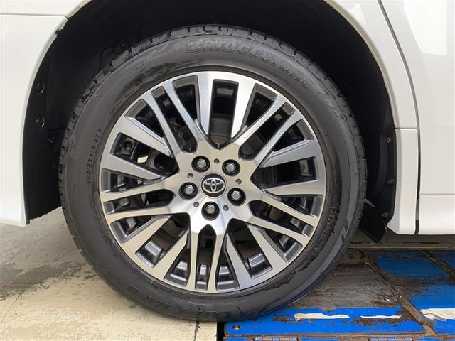 アルファード ２．５Ｓ　Ｃパッケージ　４ＷＤ　フルセグ　メモリーナビ　ＤＶＤ再生　後席モニター　バックカメラ　衝突被害軽減システム　ＥＴＣ　ドラレコ　両側電動スライド　ＬＥＤヘッドランプ　乗車定員７人　３列シート　ワンオーナー（15枚目）