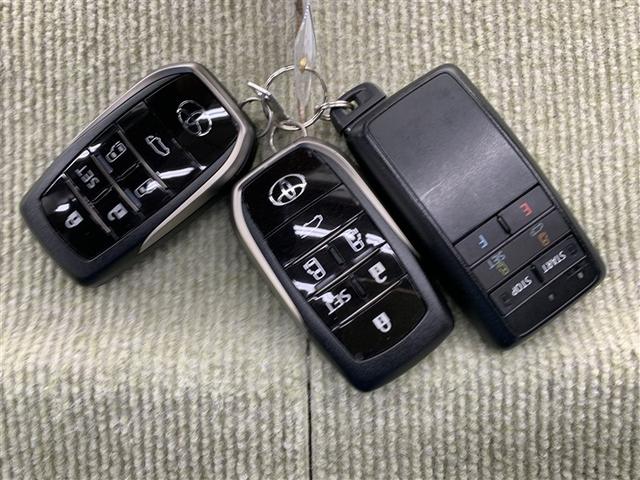 アルファード ２．５Ｓ　Ｃパッケージ　４ＷＤ　フルセグ　メモリーナビ　ＤＶＤ再生　後席モニター　バックカメラ　衝突被害軽減システム　ＥＴＣ　ドラレコ　両側電動スライド　ＬＥＤヘッドランプ　乗車定員７人　３列シート　ワンオーナー（18枚目）