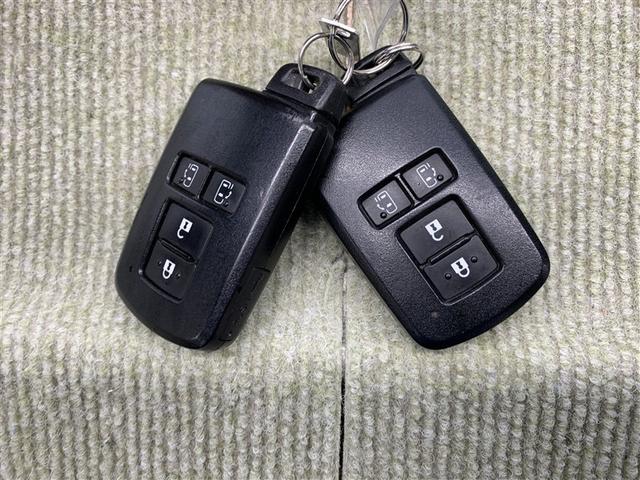 アルファードハイブリッド X 4WD フルセグ メモリーナビ DVD再生 バックカメラ 衝突被害軽減システム ETC ドラレコ 両側電動スライド LEDヘッドランプ 乗車定員7人 3列シート ワンオーナー(18枚目)