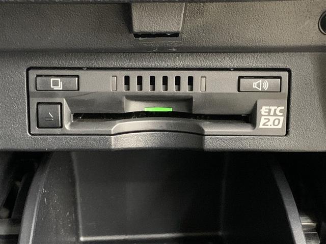 アルファードハイブリッド X 4WD フルセグ メモリーナビ DVD再生 バックカメラ 衝突被害軽減システム ETC ドラレコ 両側電動スライド LEDヘッドランプ 乗車定員7人 3列シート ワンオーナー(21枚目)