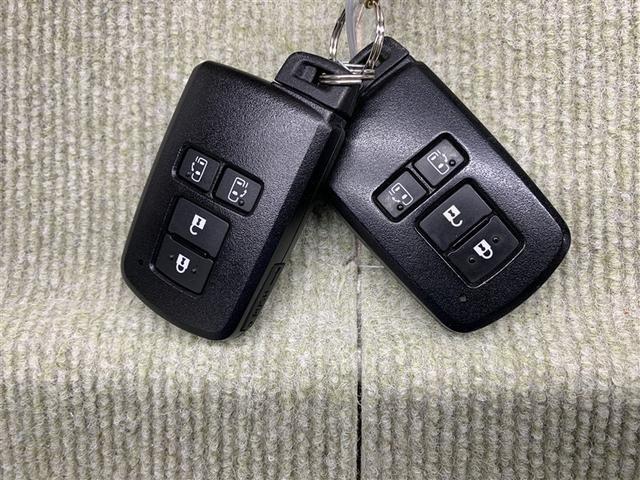 シエンタ ハイブリッド　ファンベースＧ　フルセグ　メモリーナビ　ＤＶＤ再生　バックカメラ　衝突被害軽減システム　ＥＴＣ　ドラレコ　両側電動スライド　ＬＥＤヘッドランプ（16枚目）